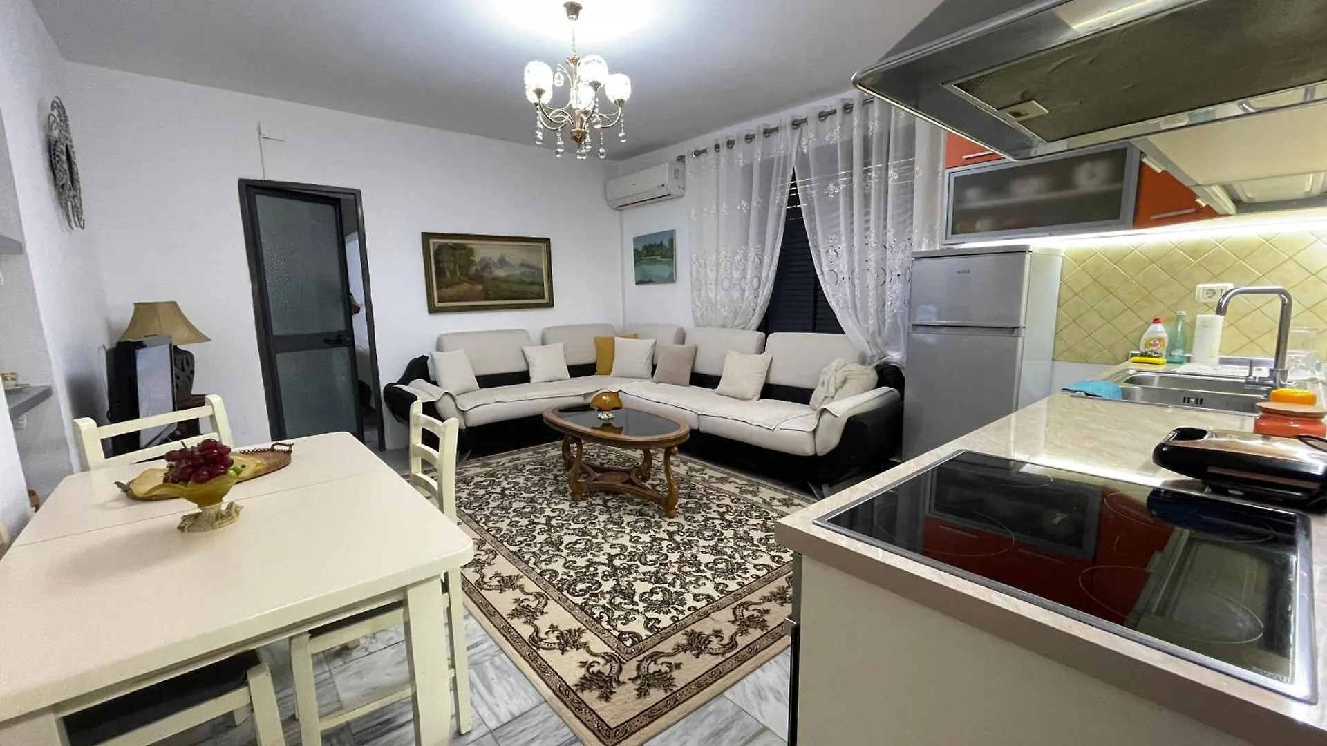Stivi House Apartment Tirana 0*,  Albania